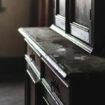 vecchio mobile in legno