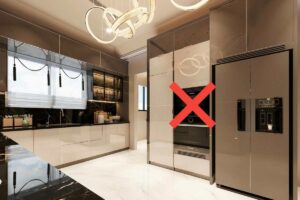 cucina ed x rossa su forno a microonde